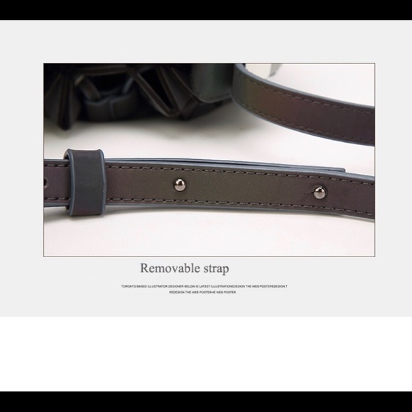 HOLOGRAPHIC BAG bucket LUMINIOUS
NEW latest trend - Picture 6 of 7